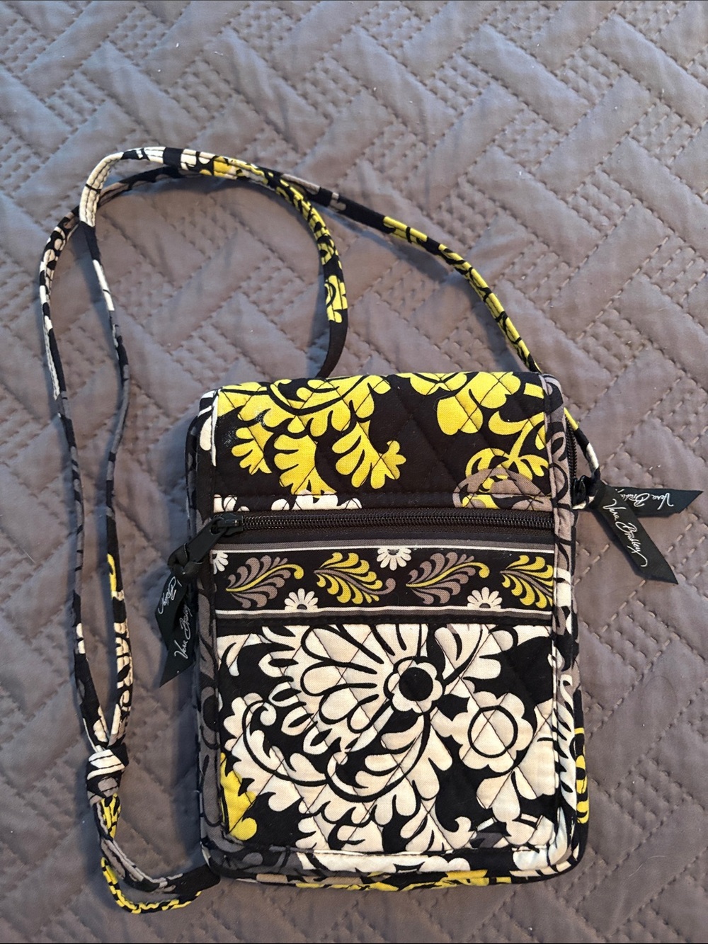 Vera Bradley Small Quilted Crossbody Hipster Purse Bag - Gently used